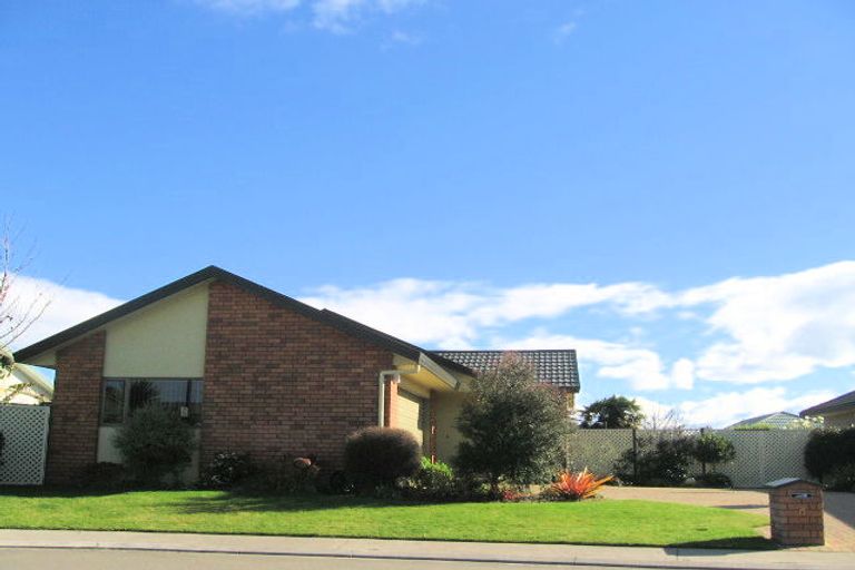 Photo of property in 8 Rosehill Way, Taradale, Napier, 4112