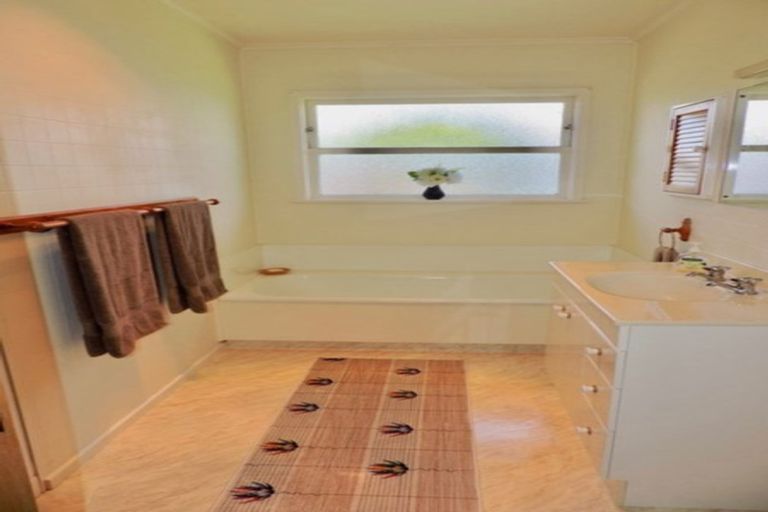 Photo of property in 5 Gonville Street, Tawa, Wellington, 5028