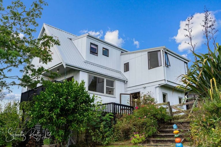 Photo of property in 38 Oxford Street, Whakapirau, Maungaturoto, 0583