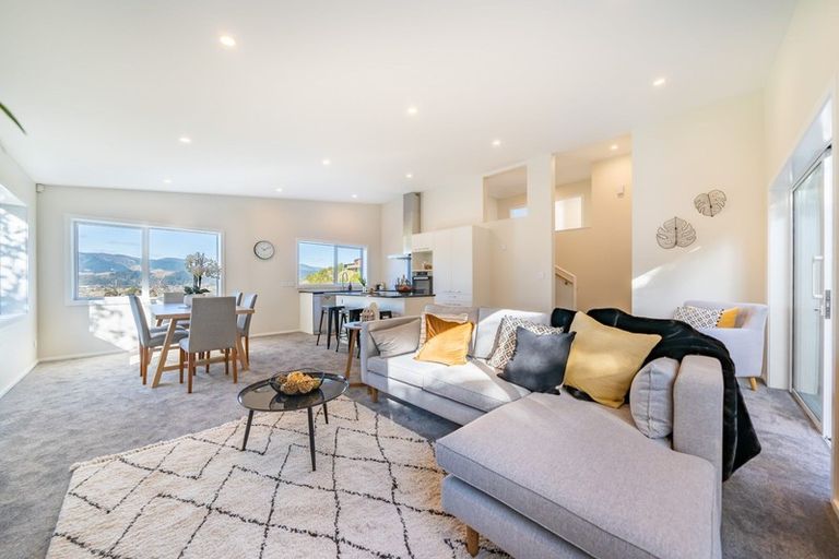 Photo of property in 70 Riverstone Drive, Riverstone Terraces, Upper Hutt, 5018