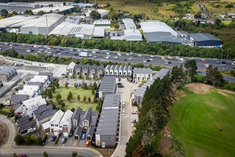 Photo of property in 29 Tukari Lane, Mangere Bridge, Auckland, 2022