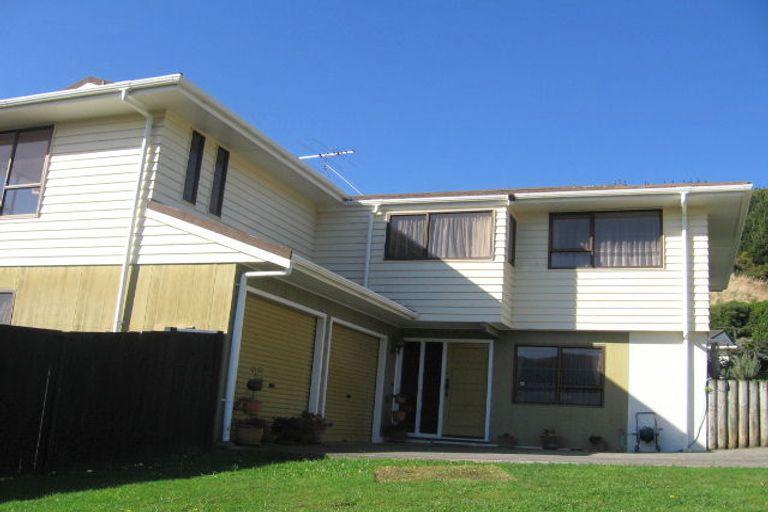 Photo of property in 46 Woodman Drive, Tawa, Wellington, 5028