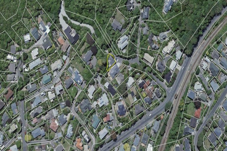 Photo of property in 13b Kim Street, Khandallah, Wellington, 6035