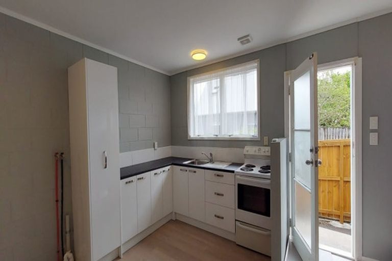 Photo of property in 3/28 Saxon Street, Waterview, Auckland, 1026