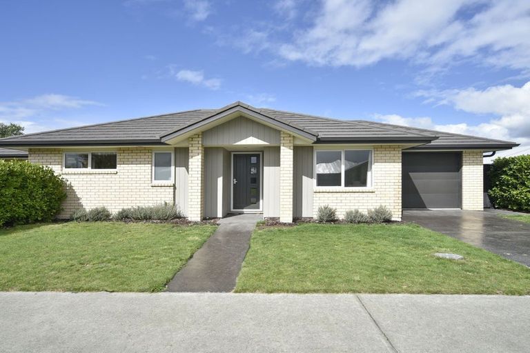 Photo of property in 22 Ridgeway Avenue, Rolleston, 7615