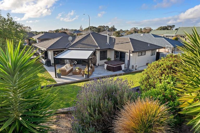 Photo of property in 37 Realm Drive, Paraparaumu, 5032