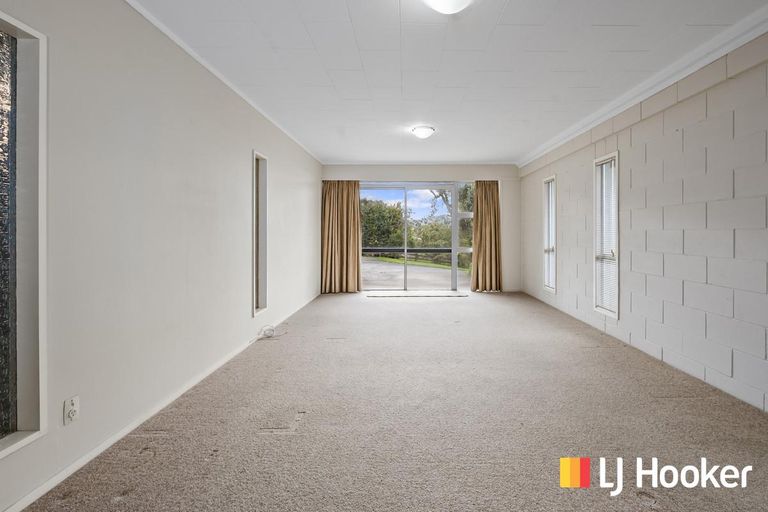 Photo of property in 2 Haratua Place, Springfield, Rotorua, 3015