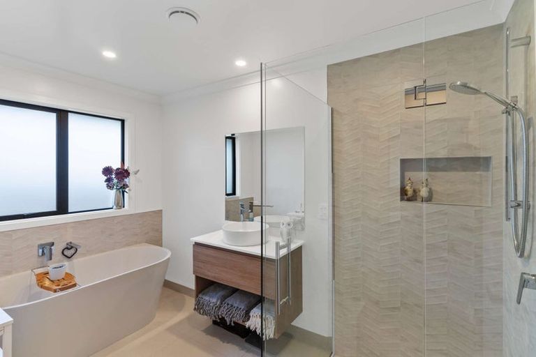 Photo of property in 8 Mcquillan Avenue, Woodend, 7610