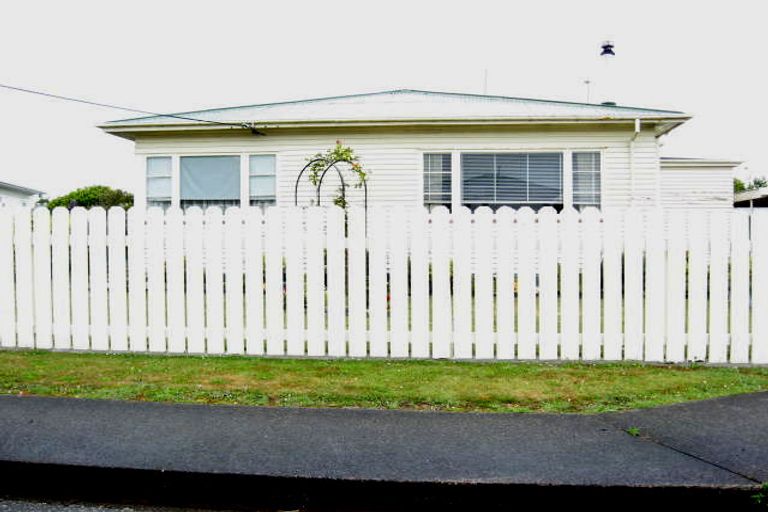Photo of property in 1 Fair Crescent, Feilding, 4702