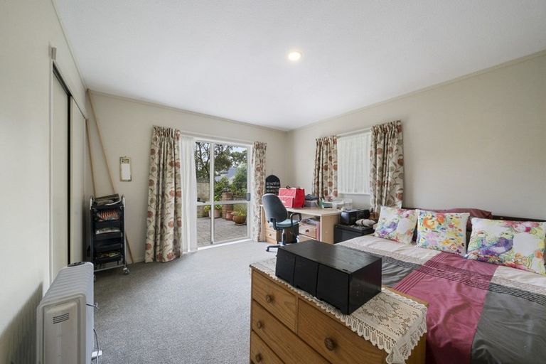 Photo of property in 35 Wood Leigh, Paraparaumu Beach, Paraparaumu, 5032