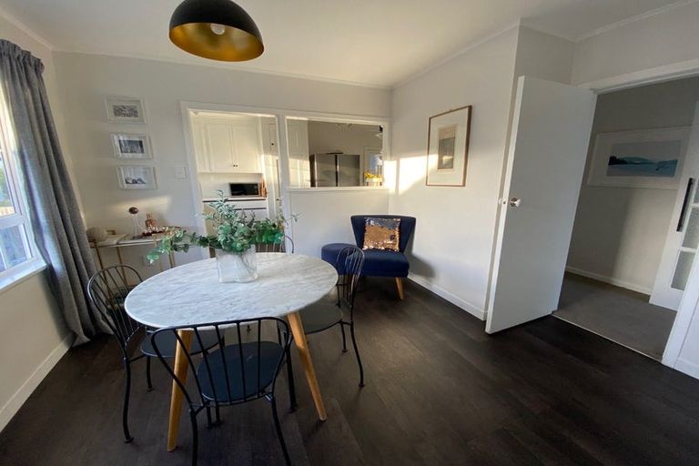 Photo of property in 7 Tiroroa Avenue, Te Atatu South, Auckland, 0610