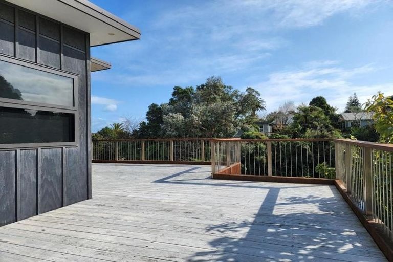 Photo of property in 55 Pitcairn Street, Oakura, 4314