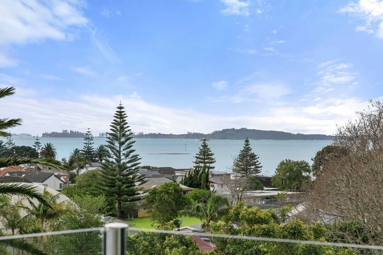 Photo of property in 17 Malloy Place, Eastern Beach, Auckland, 2012