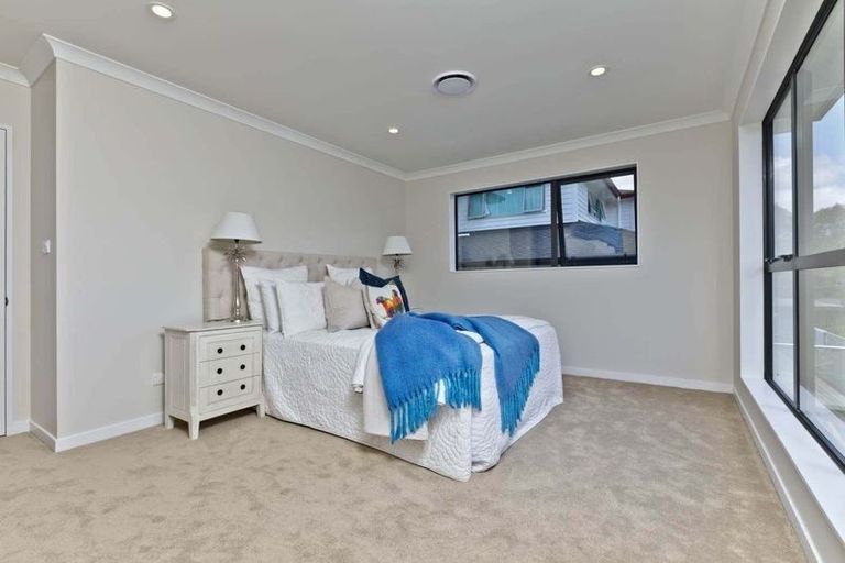 Photo of property in 30 Para Close, Fairview Heights, Auckland, 0632