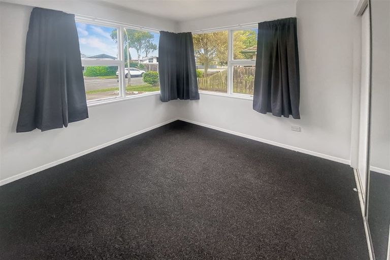 Photo of property in 28 Cottonwood Street, Parklands, Christchurch, 8083