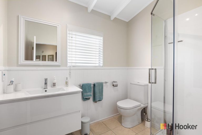 Photo of property in 1 Queen Street, Waihi Beach, 3611