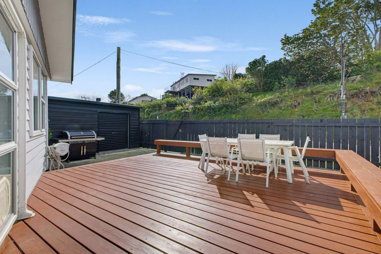 Photo of property in 2 Bromley Place, Westown, New Plymouth, 4310