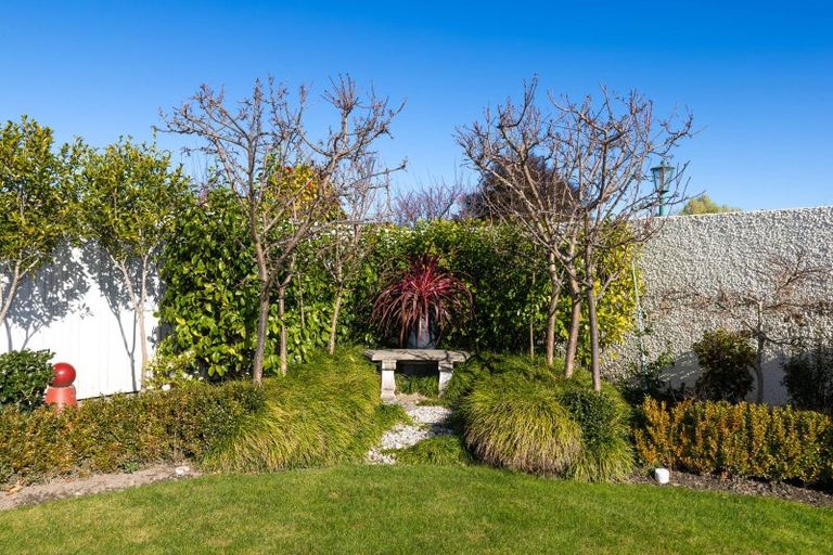 Photo of property in 33 Kensington Drive, Taradale, Napier, 4112