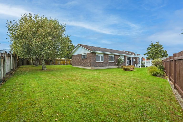 Photo of property in 67 Pacific Drive, Fitzherbert, Palmerston North, 4410