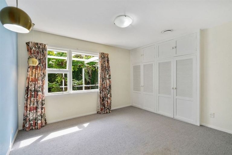 Photo of property in 15 Cranbrook Avenue, Burnside, Christchurch, 8053