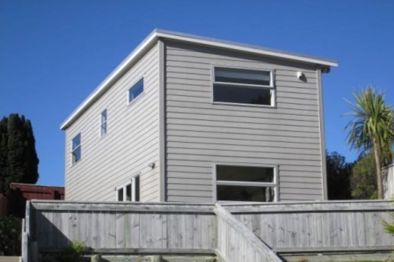 Photo of property in 2a Hillary Street, Tawa, Wellington, 5028