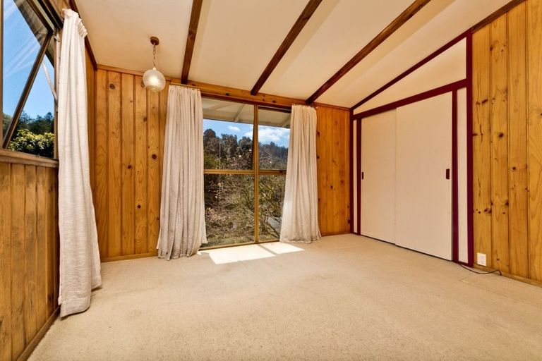 Photo of property in 22 Awaruku Road, Torbay, Auckland, 0630