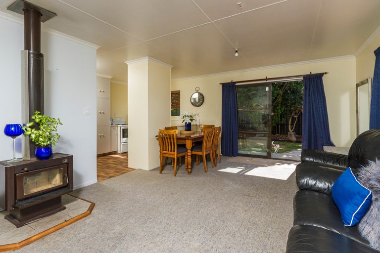 Photo of property in 2 Waimea West Road, Brightwater, 7022