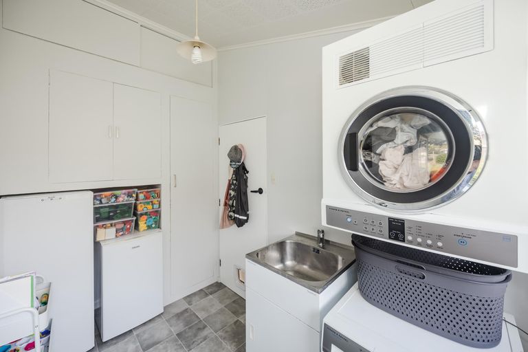 Photo of property in 128 Perth Street, Holmes Hill, Oamaru, 9401