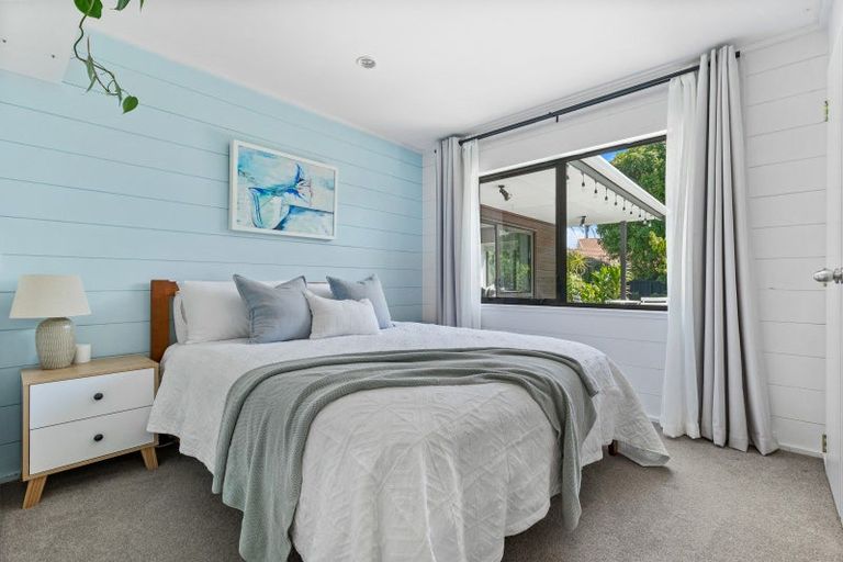 Photo of property in 31 Crampton Court, Orewa, 0931