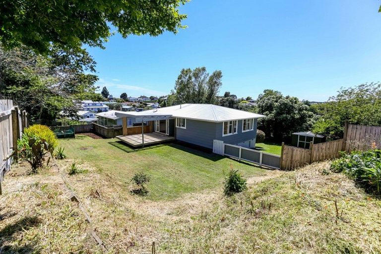 Photo of property in 6a Granby Place, Westown, New Plymouth, 4310