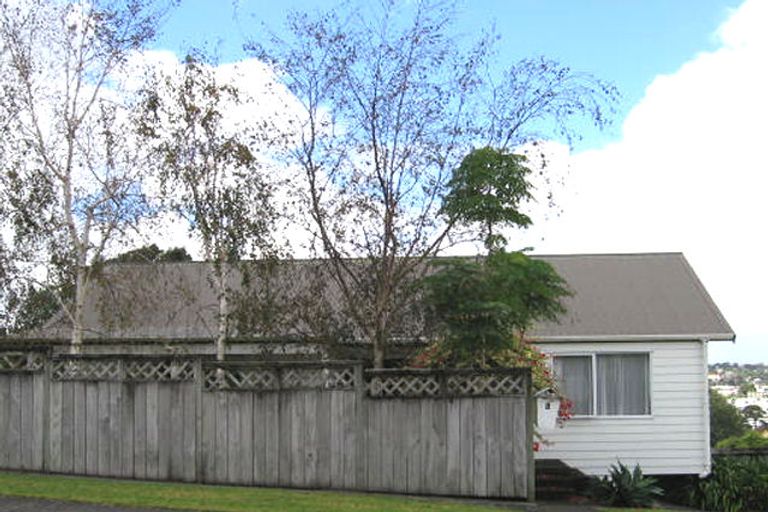 Photo of property in 1 Riesling Place, Henderson, Auckland, 0612