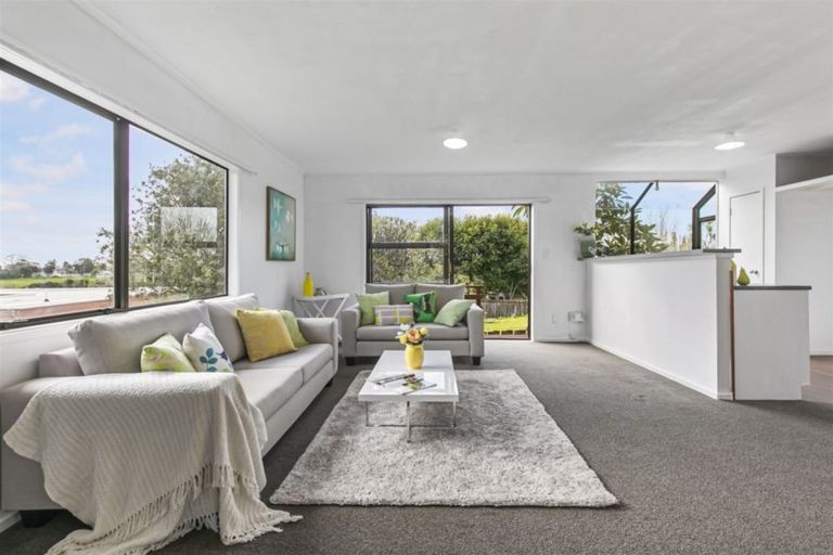Photo of property in 103b Woodglen Road, Glen Eden, Auckland, 0602