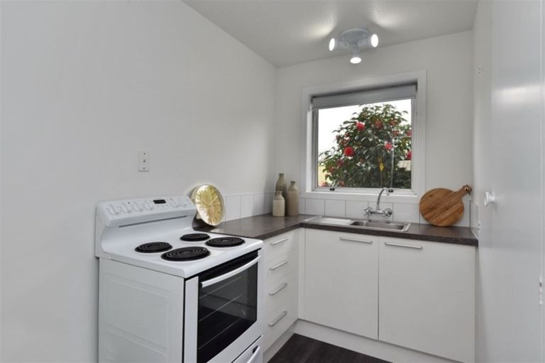 Photo of property in 2/17 Geraldine Street, Edgeware, Christchurch, 8013