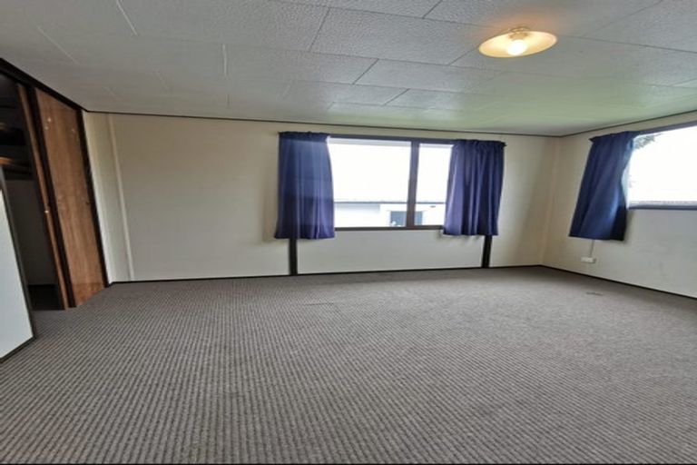 Photo of property in 1/79a Colwill Road, Massey, Auckland, 0614