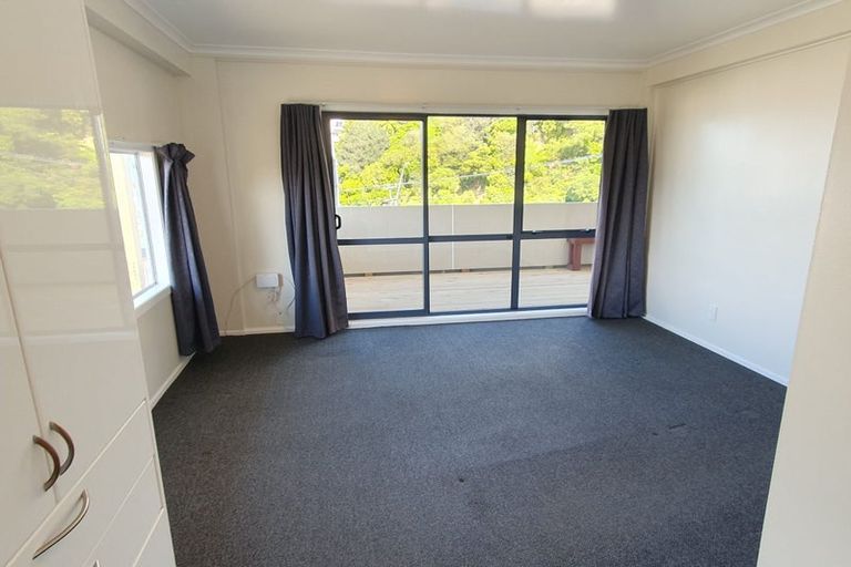 Photo of property in 4 London Road, Korokoro, Lower Hutt, 5012