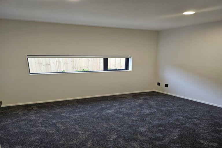 Photo of property in 2a Embling Place, Eastern Beach, Auckland, 2012