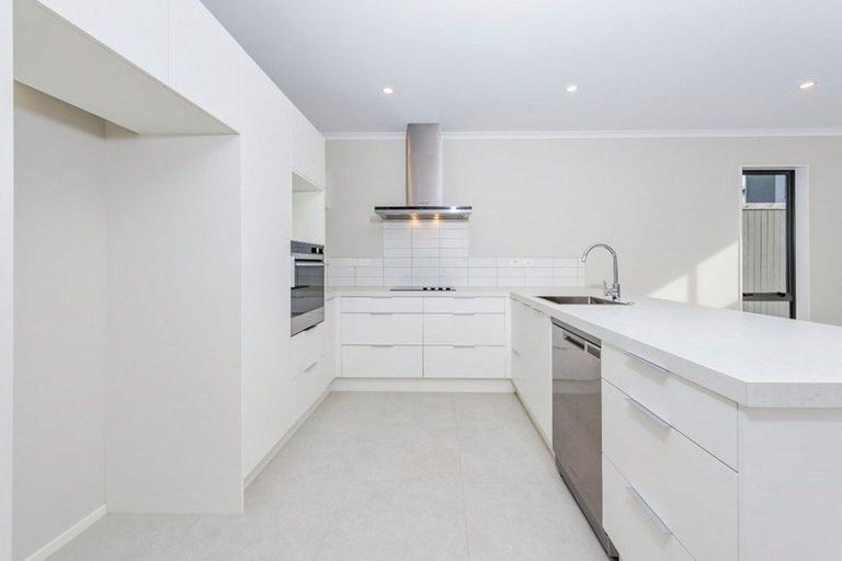 Photo of property in 11 Waenganui Road, Hobsonville, Auckland, 0616