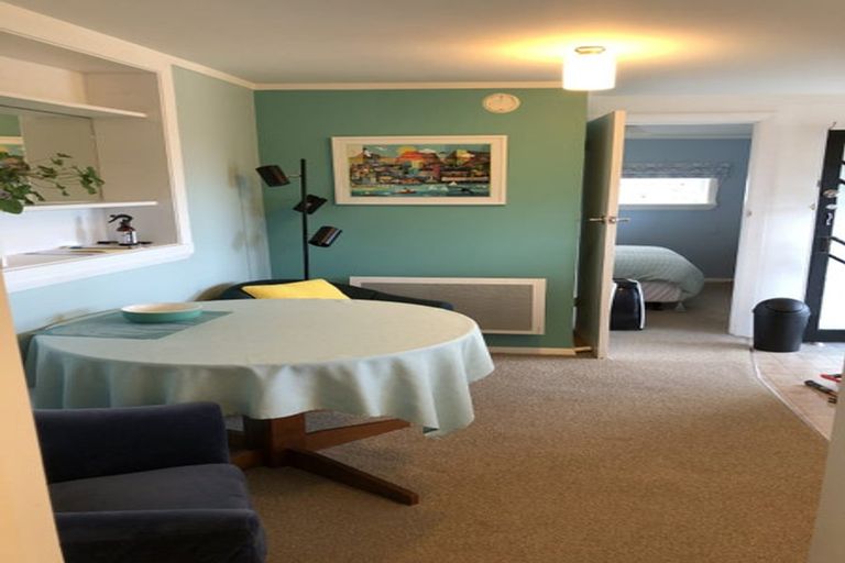 Photo of property in 37 Patanga Crescent, Thorndon, Wellington, 6011