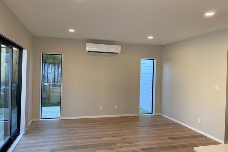 Photo of property in 24e Poinsettia Place, Henderson, Auckland, 0610