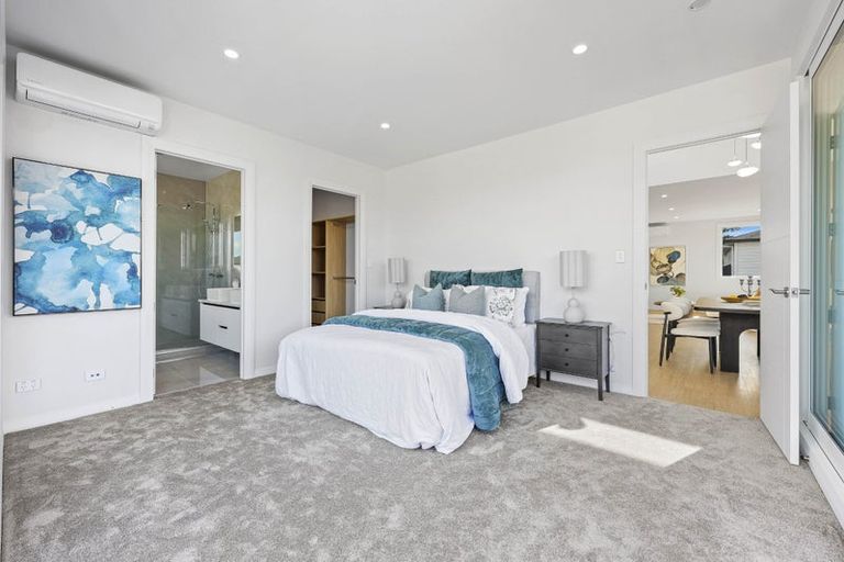 Photo of property in 40a The Esplanade, Eastern Beach, Auckland, 2012