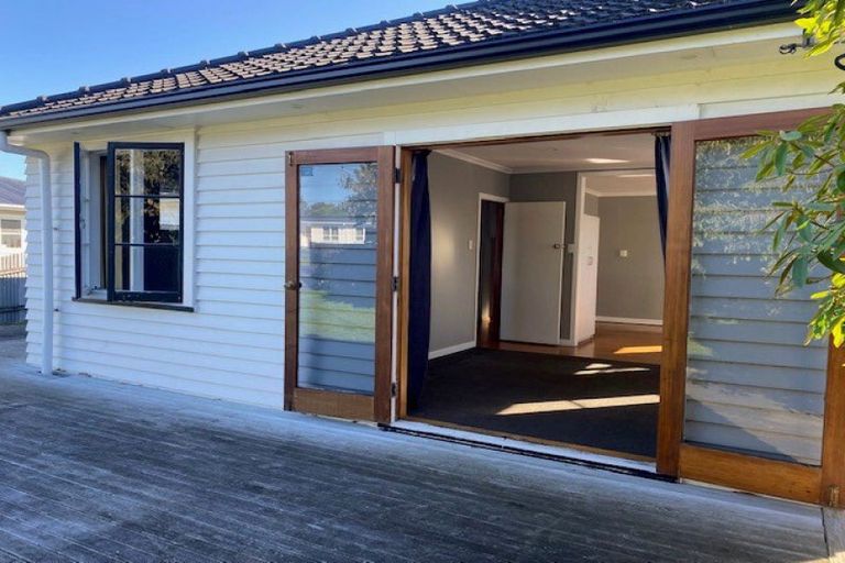 Photo of property in 12 Pharazyn Street, Feilding, 4702