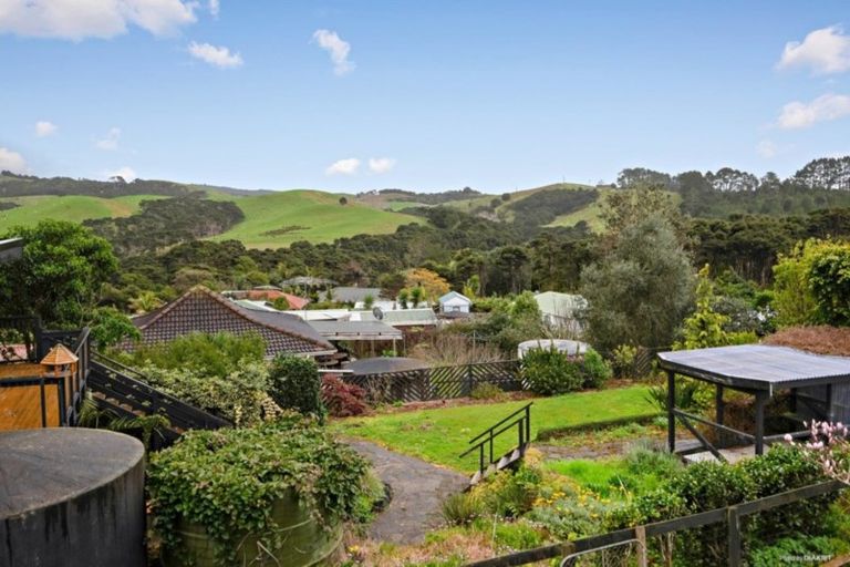 Photo of property in 83 Bays Road, Orere Point, Papakura, 2585