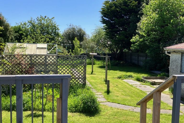 Photo of property in 24 Johnson Street, Milton, 9220