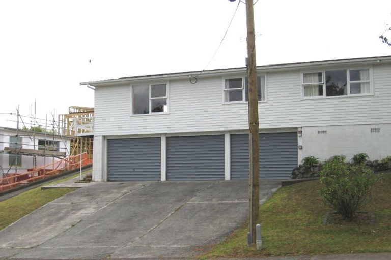 Photo of property in 2/11 Selwyn Crescent, Forrest Hill, Auckland, 0620