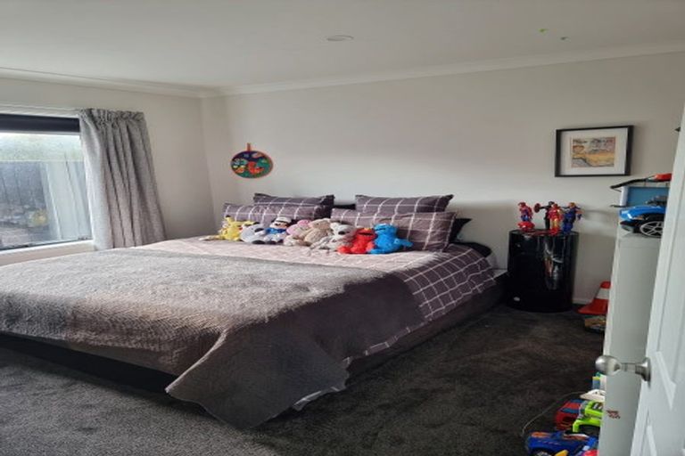 Photo of property in 18 Puhara Avenue, Parklands, Christchurch, 8083