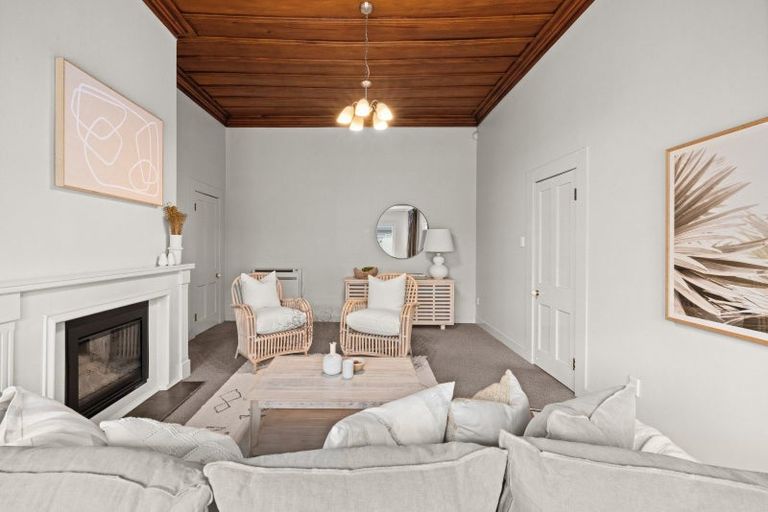 Photo of property in 89 Wellesley Road, Napier South, Napier, 4110