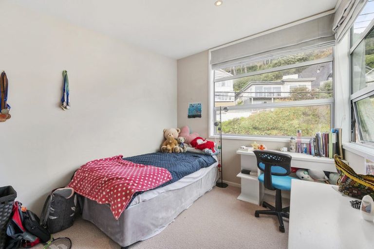 Photo of property in 36 Mantell Street, Seatoun, Wellington, 6022