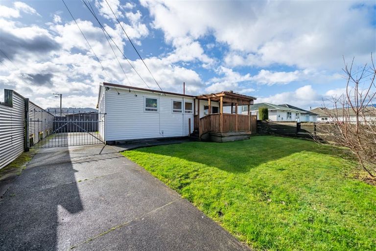 Photo of property in 21 Ngata Grove, Trentham, Upper Hutt, 5018