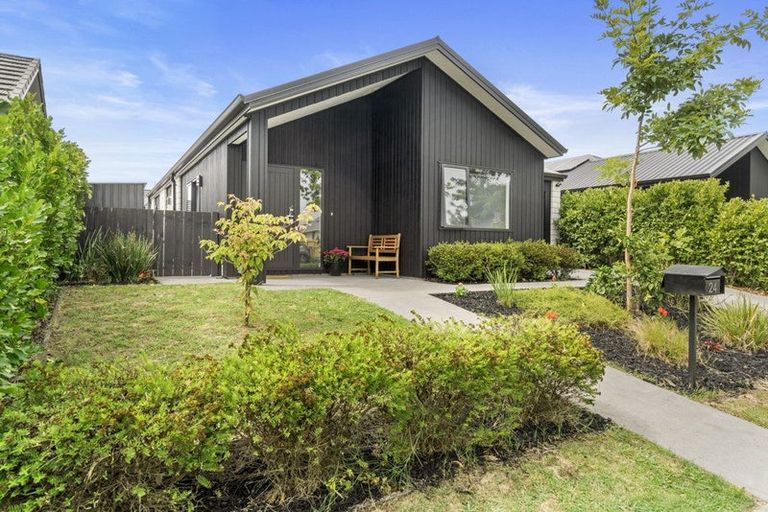 Photo of property in 24 Old Farm Road, Hamilton East, Hamilton, 3216