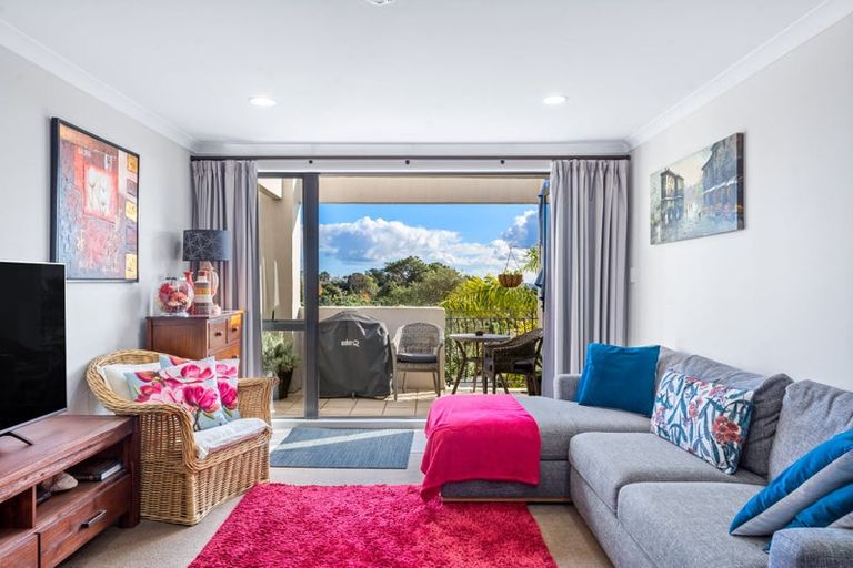 Photo of property in 6/5 Monte Cassino Place, Birkdale, Auckland, 0626